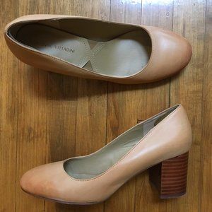 Adrienne Vittadini classic pumps - apricot/tan